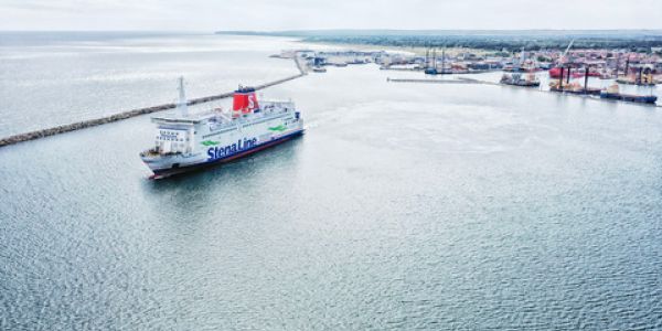 Stena Nautica sails out of Port of Grenaa